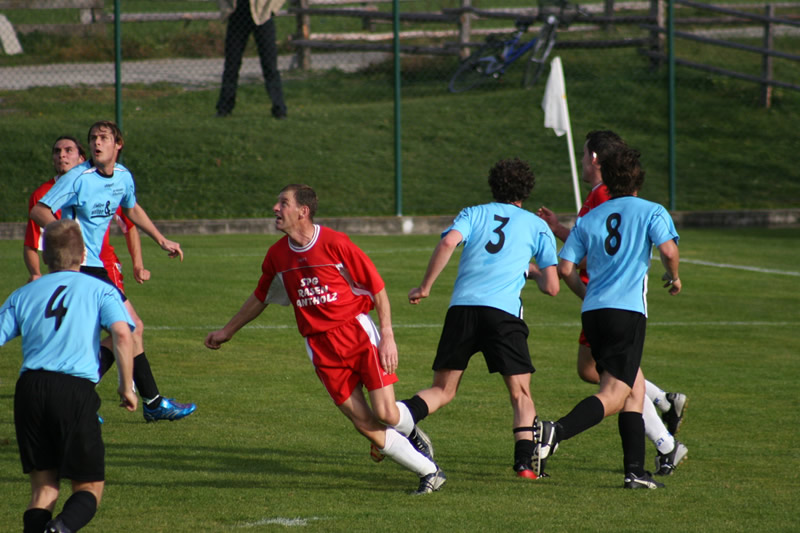 gal/08. Spieltag- SV Reischach-Rasen/2006-10-24 - SVR gg. Rasen-Antholz 150.jpg